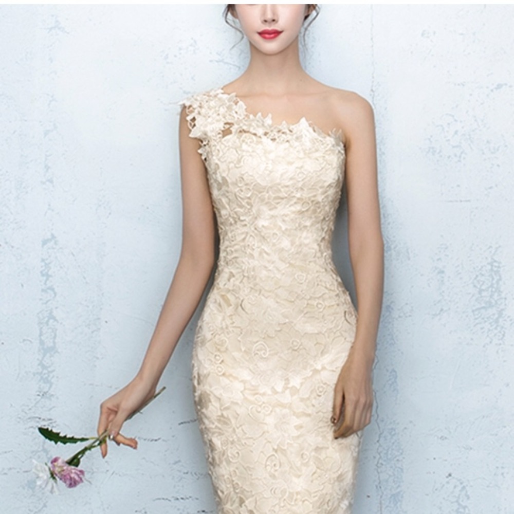 champagne midi dress from Métiisu